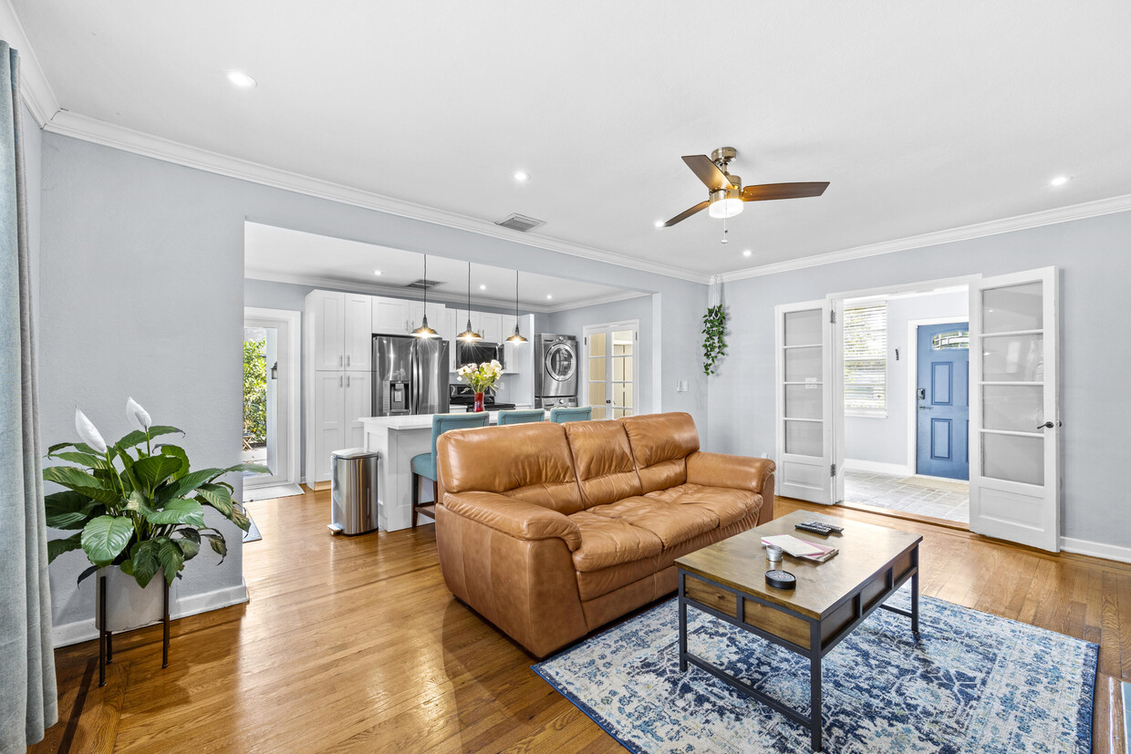 Foto principal - 3201 Poinsettia Ave