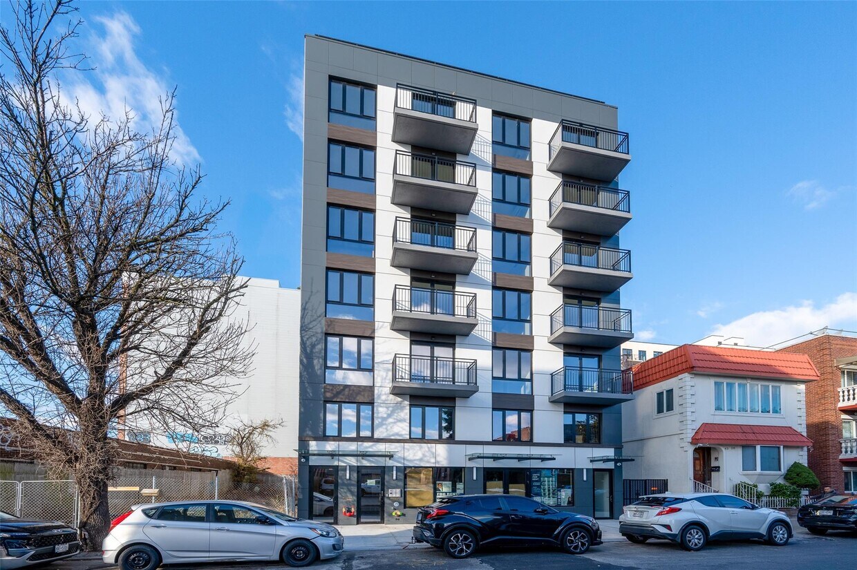 Foto principal - 43-34 53rd St