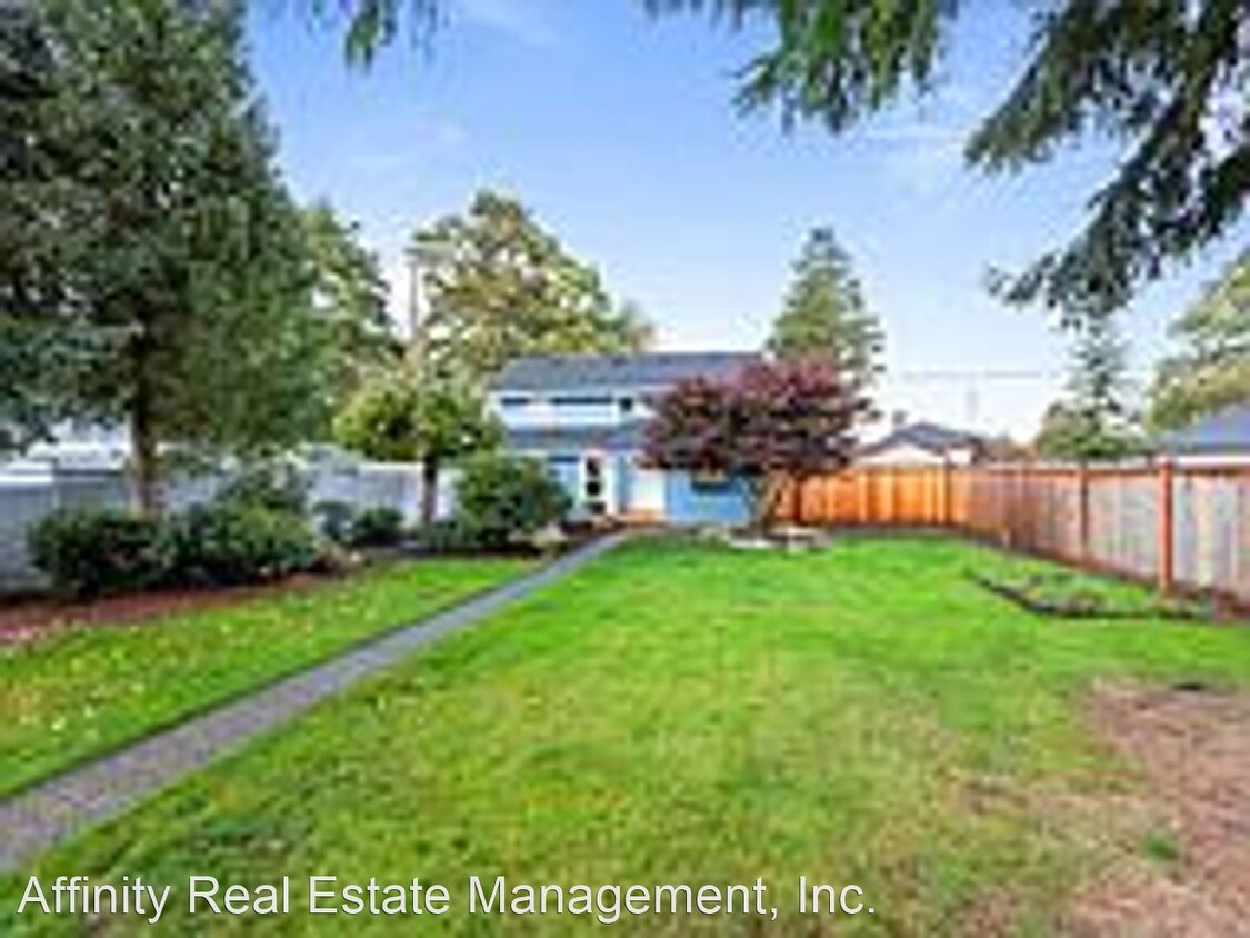 Foto principal - 2 br, 2 bath House - 2517 S 15th St