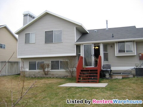 Building Photo - 9856 S Mumford Dr