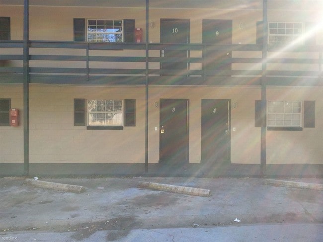 Building Photo - 1810 Pasco St