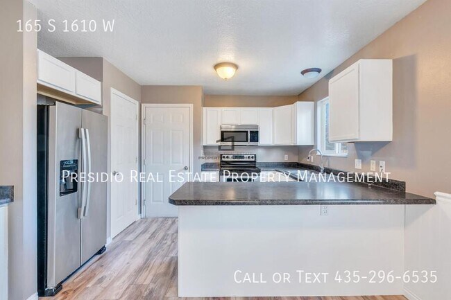 Building Photo - 165 S 1610 W