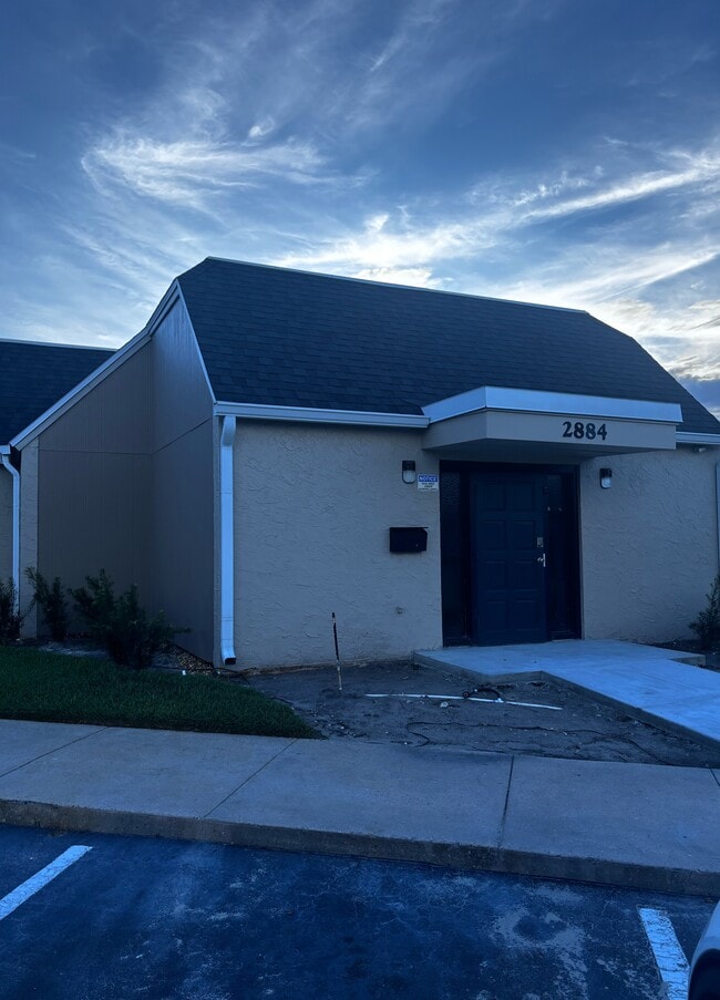 Building Photo - 2884 S Osceola Ave
