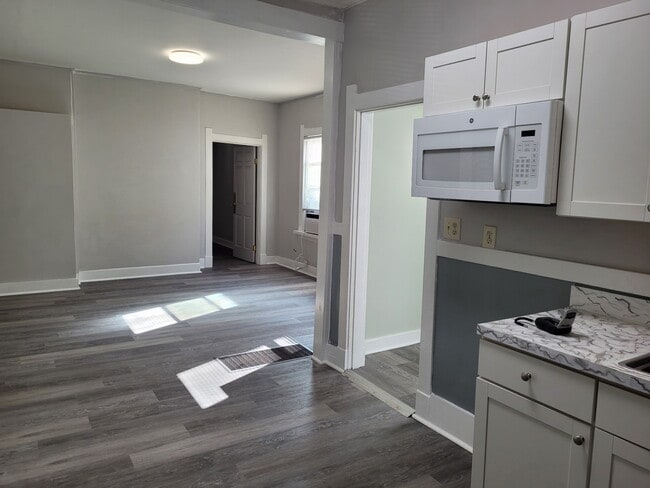 Building Photo - 112 Boston Ct