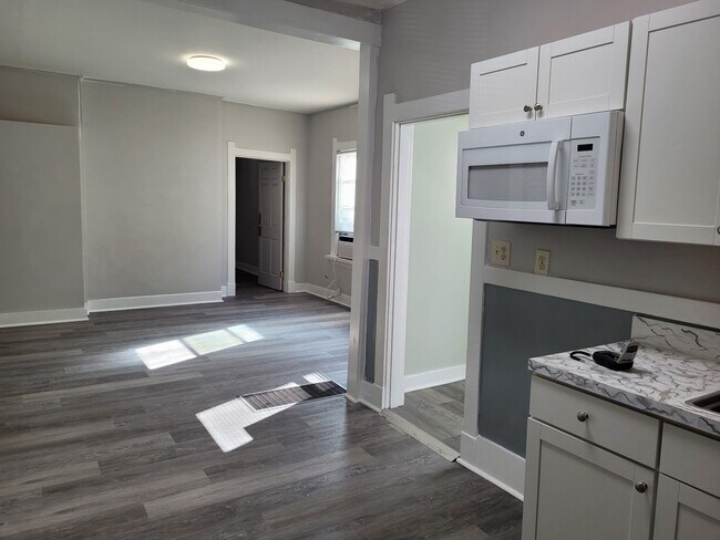 Foto del edificio - 112 Boston Ct