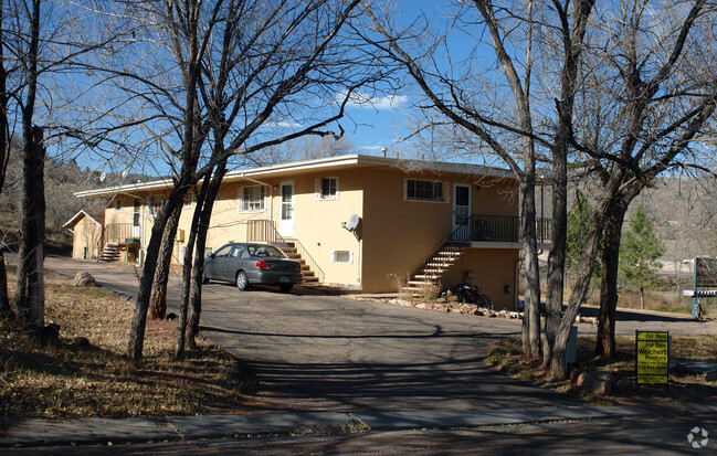 Foto del edificio - Canyon Retreat Apartments