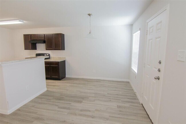 Building Photo - 5423 Gouldburn River Dr