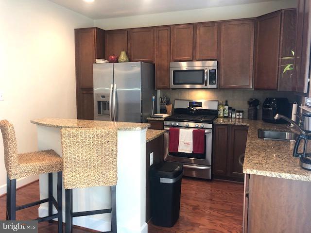 Primary Photo - 530 Jurgensen Pl