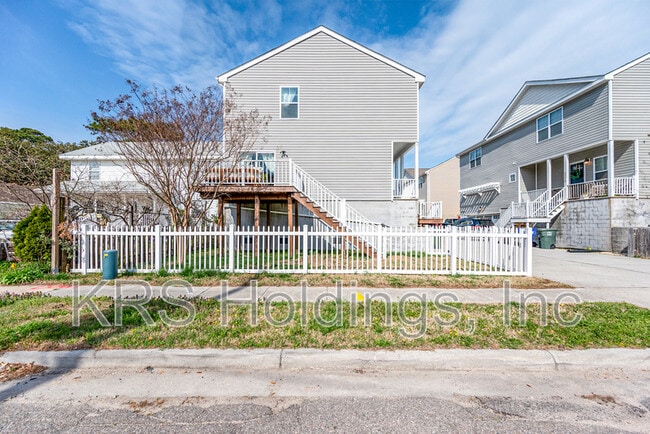 Building Photo - 9553 14th Bay St