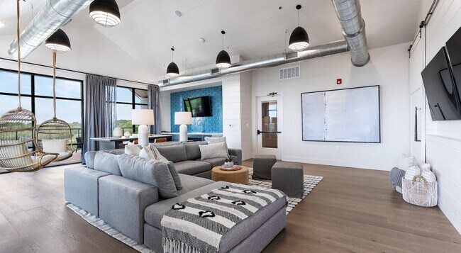 Building Photo - 10808 US-290