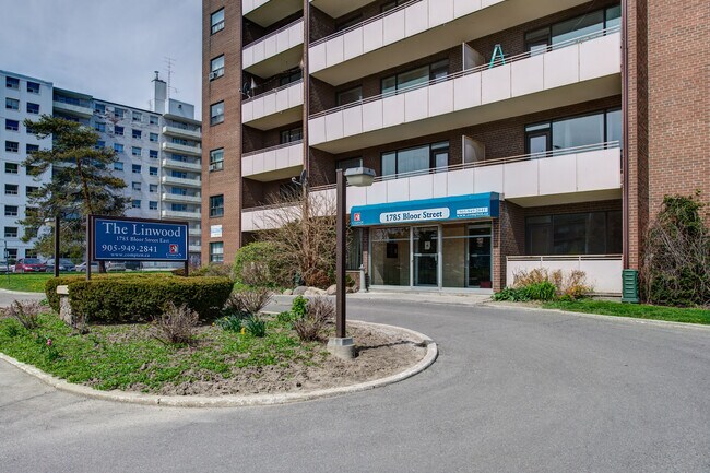 Photo du bâtiment - Linwood Apartment