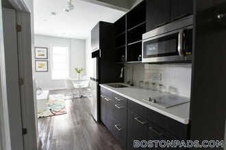 Building Photo - 82 Franklin St