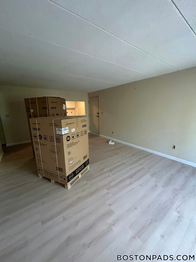 Building Photo - 32 Normandy Ave