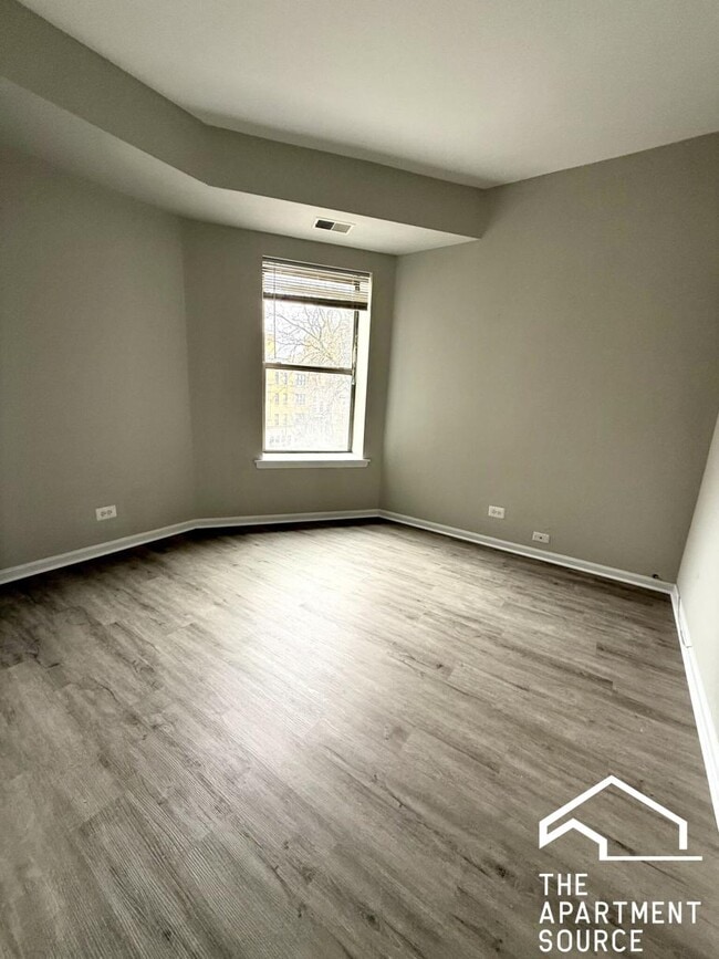 Building Photo - 6141 S Woodlawn Ave