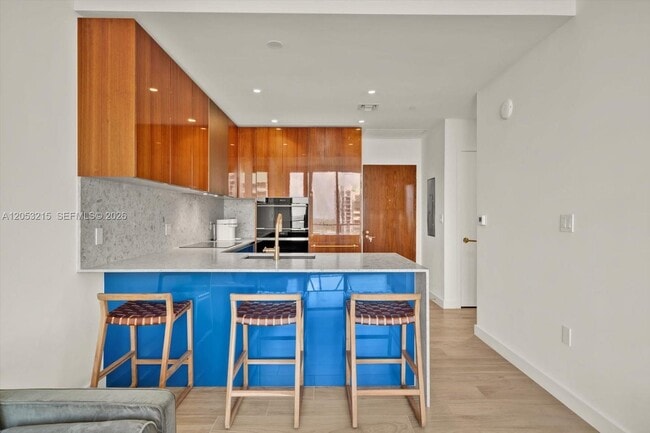 Building Photo - 2678 Tigertail Ave