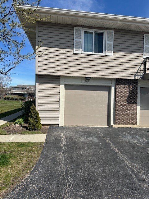 Primary Photo - 1040 Tobey Ct
