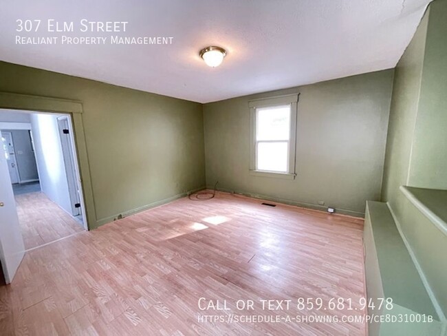 Building Photo - 307 Elm St