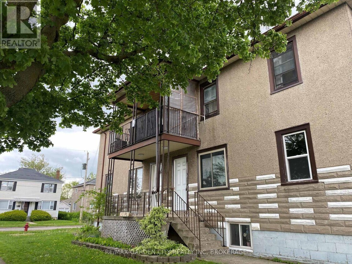 Photo principale - 131-131 Lyons Ave