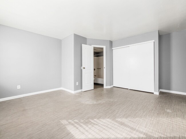 Building Photo - KP Eastland Condominiums