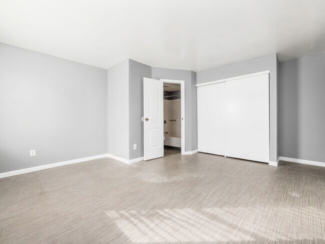 Foto del edificio - KP Eastland Condominiums