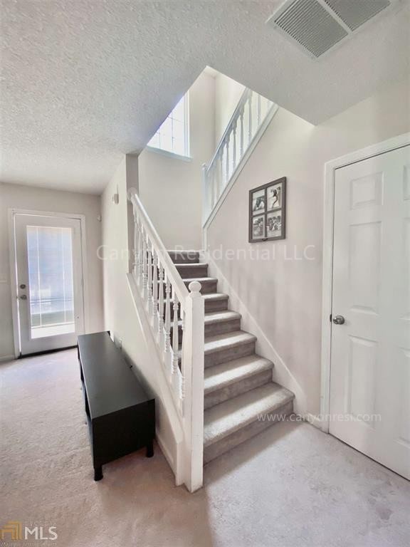 Building Photo - Fantastic 4 Bedroom 2/5 Bath in a great area!