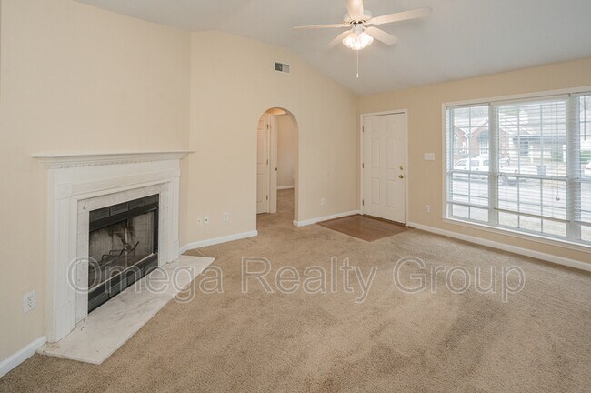 Building Photo - 2025 Chandalar Ct