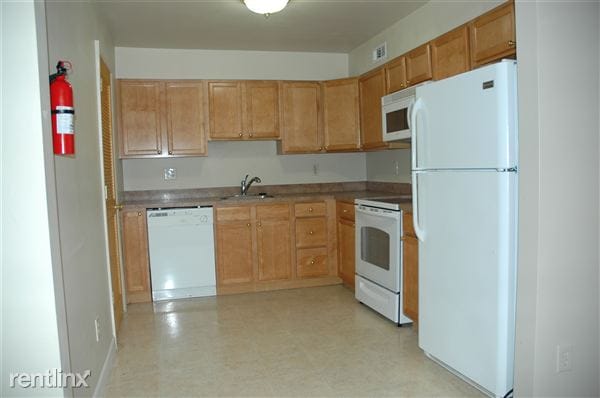 Building Photo - 113 Chaucer Rd