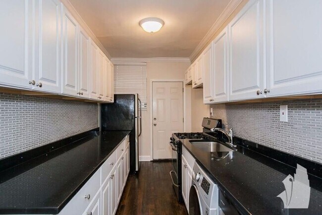 Foto del edificio - 724 W Roscoe St