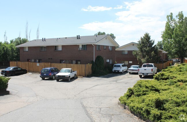 Building Photo - Shadowood Townhomes