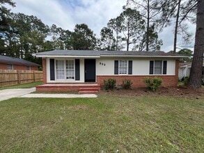 Building Photo - 903 Jamestown Dr