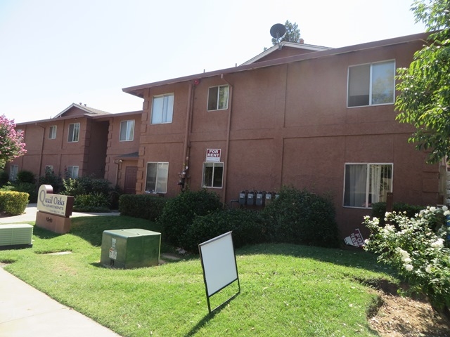 Building Photo - Quail Oaks Apartments