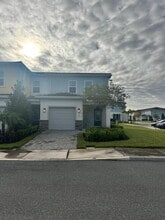 Building Photo - 755 Driving Range Ct