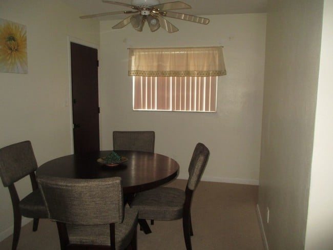 Building Photo - 3150 Pinellas Point Dr S
