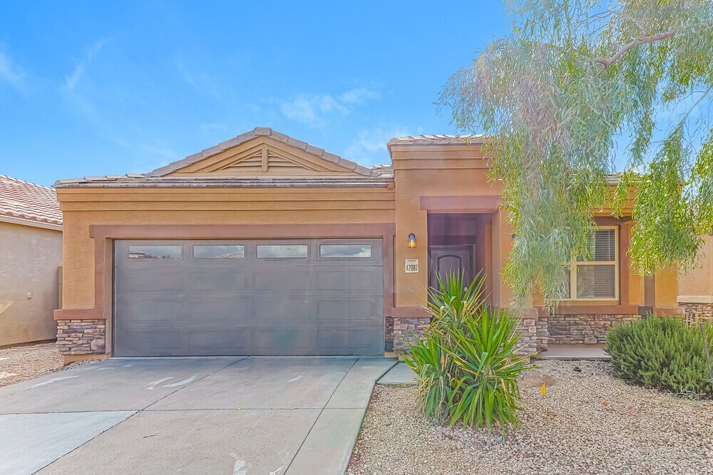 Foto principal - 42087 W Balsa Dr