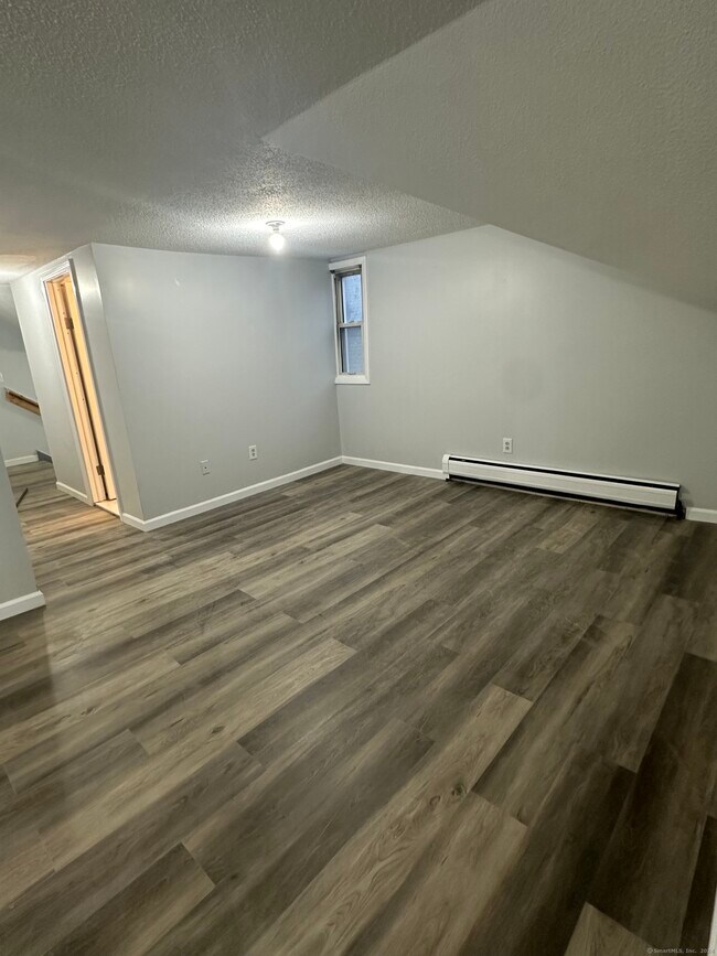 Building Photo - 51 Hurlburt St