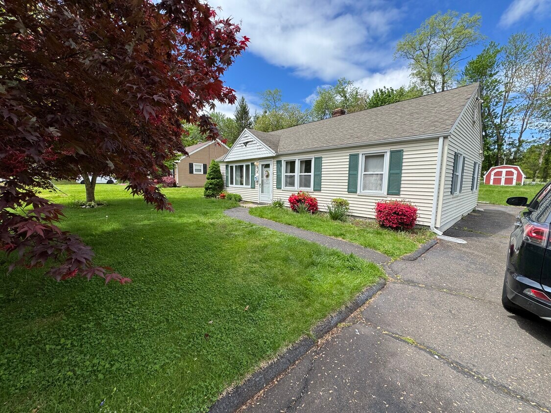 Foto principal - 74 Indian Hill Rd