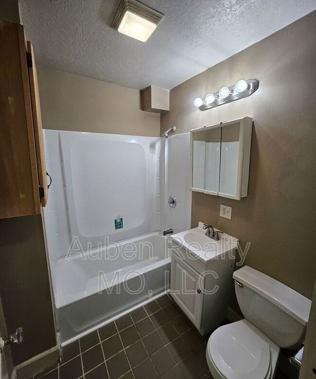 Building Photo - 5407 Harrison St