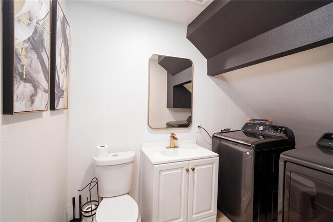 Foto del edificio - 4612 Hershe St