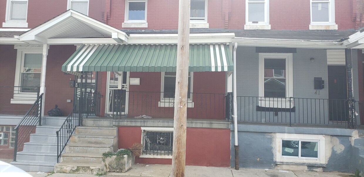 Primary Photo - Bright and Airy 3 bedroom for rent