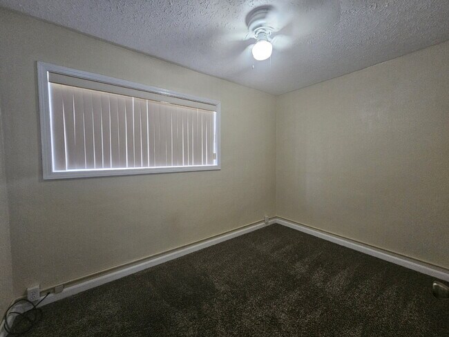 Foto del edificio - "Charming 3-Bedroom Retreat with Spacious Living"