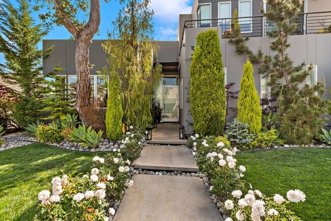 Foto del edificio - Luxury Laguna Beach Rental – Panoramic Vie...