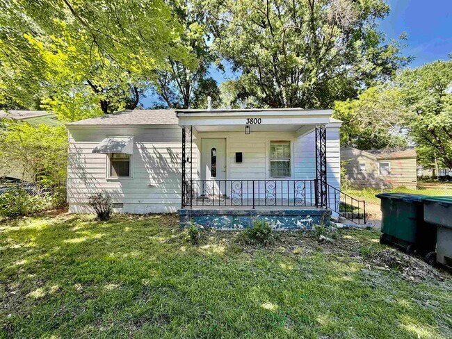 Foto del edificio - 3800 E Mallory Ave