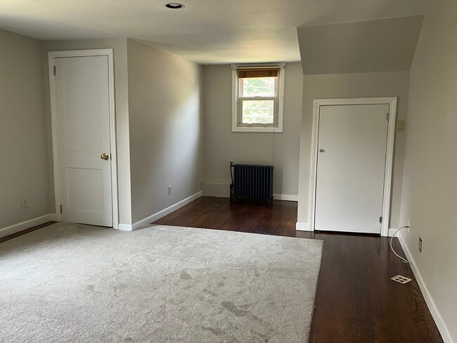 Building Photo - 126 Clover Hill St