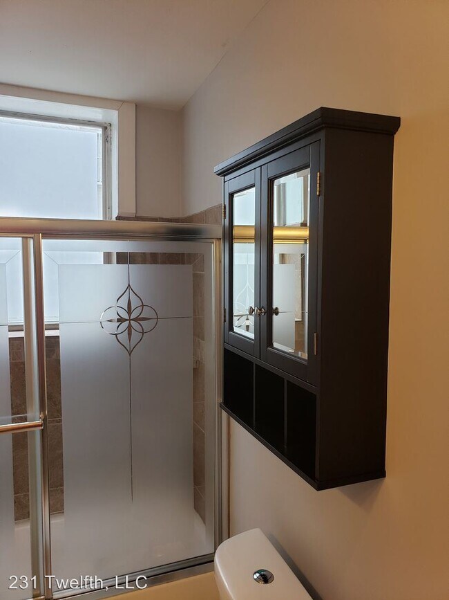 Foto del edificio - 1 br, 1 bath Apartment - 231 12th Street