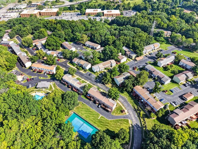 Foto del edificio - 13391 Hiddendale Ln