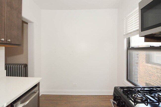Foto del edificio - 2641 N Spaulding Ave