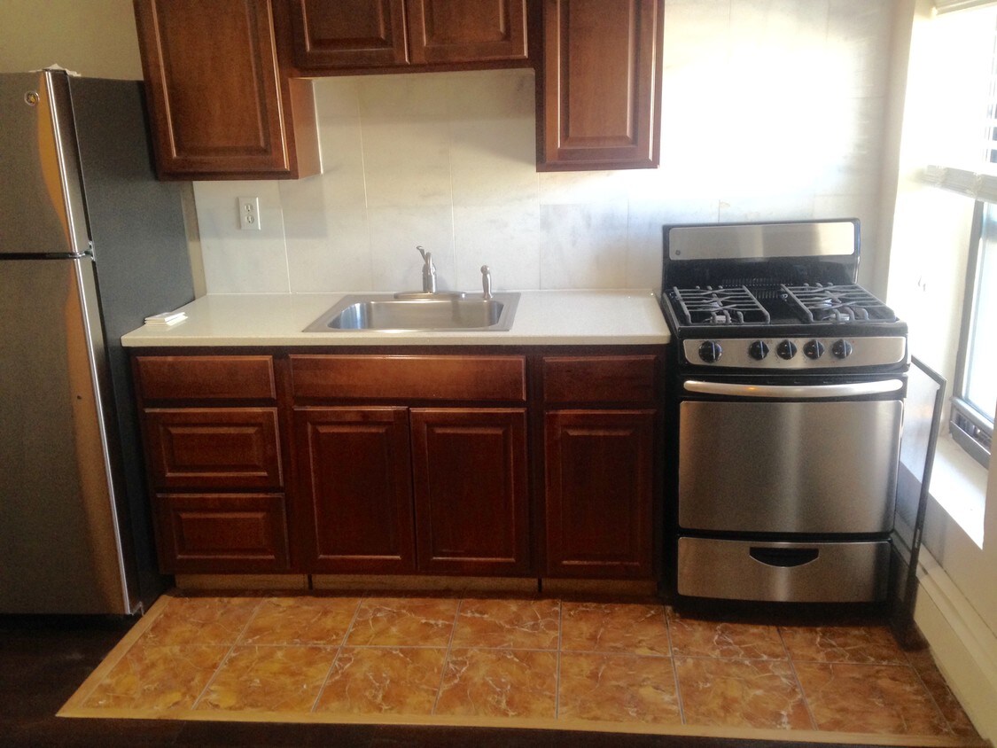 Primary Photo - 247 Grand St