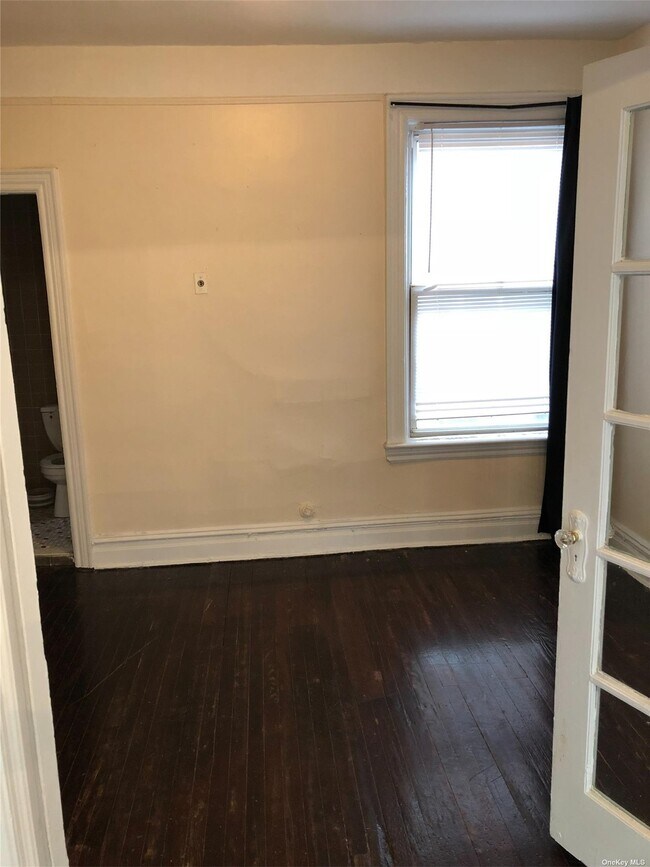 Building Photo - 35-14 30th Ave.