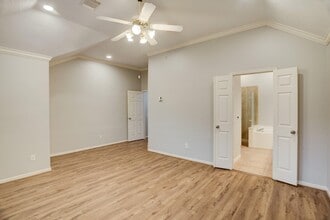 Building Photo - 9311 Cabin Creek Dr