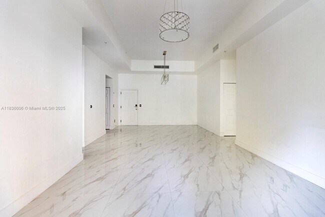 Foto del edificio - 8395 SW 73rd Ave